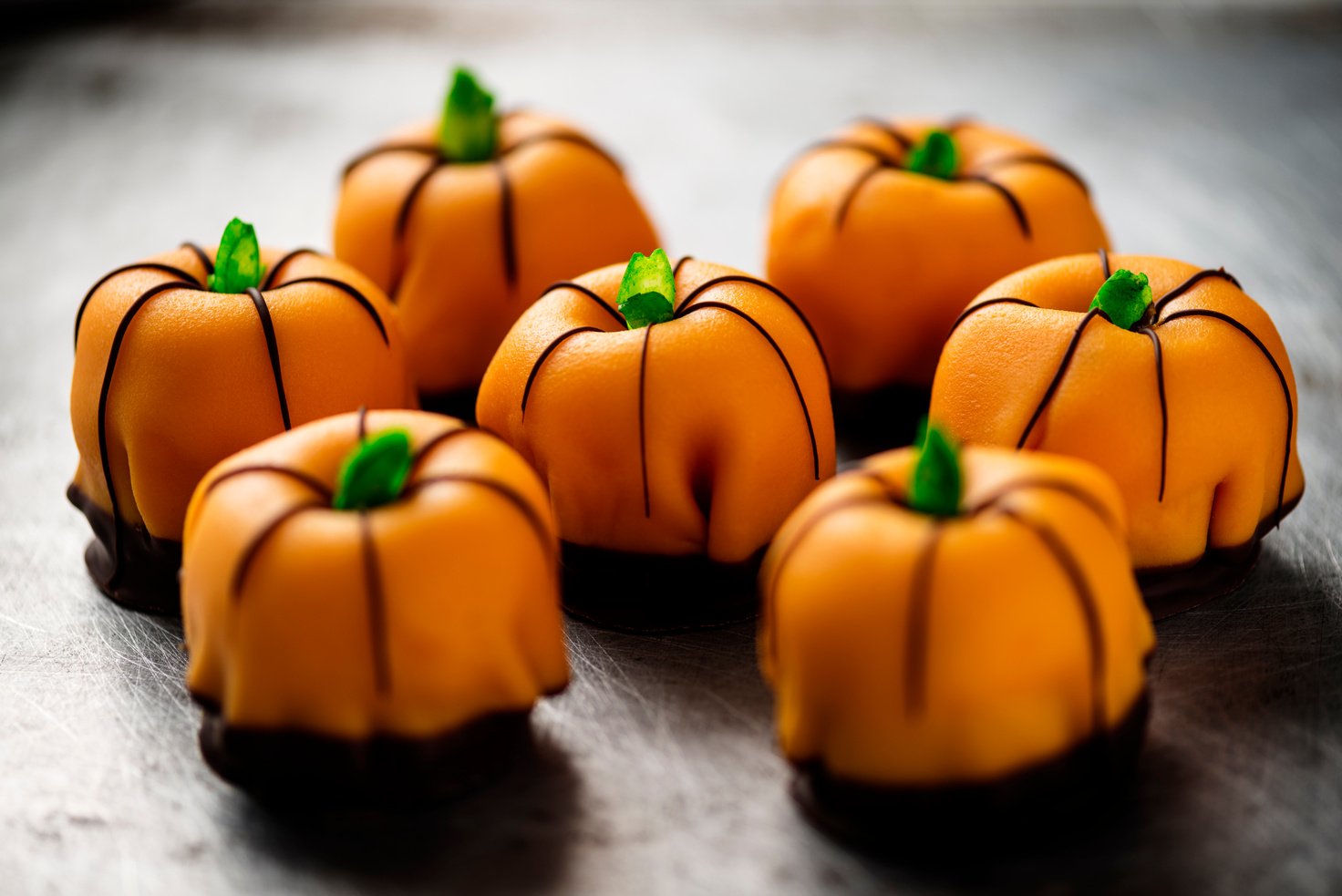 Halloween Pumpkin Cakes